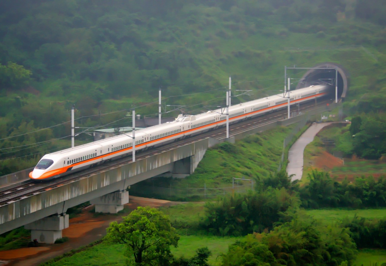 Железнодорожная магистраль Китая. Мосты ВСМ Китая. Виадук Чжанхуа-Гаосюн (Тайвань). Мосты ВСМ железная дорога Китай высокоскоростная дорога. High speed rail